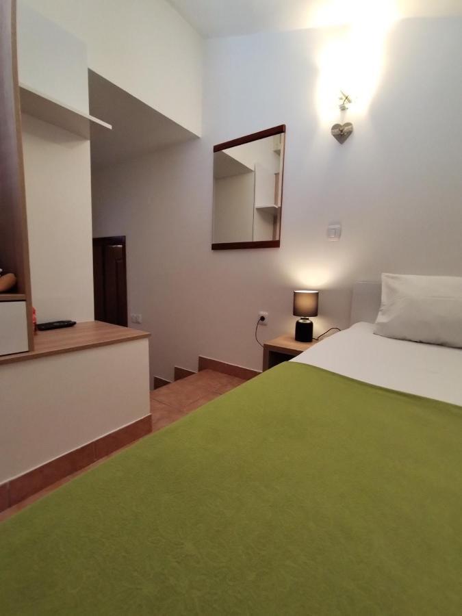 Guest House Jedro Petrovac na moru Exterior foto