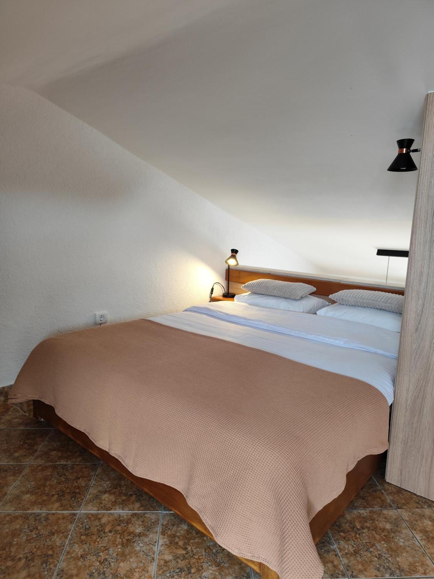 Guest House Jedro Petrovac na moru Exterior foto