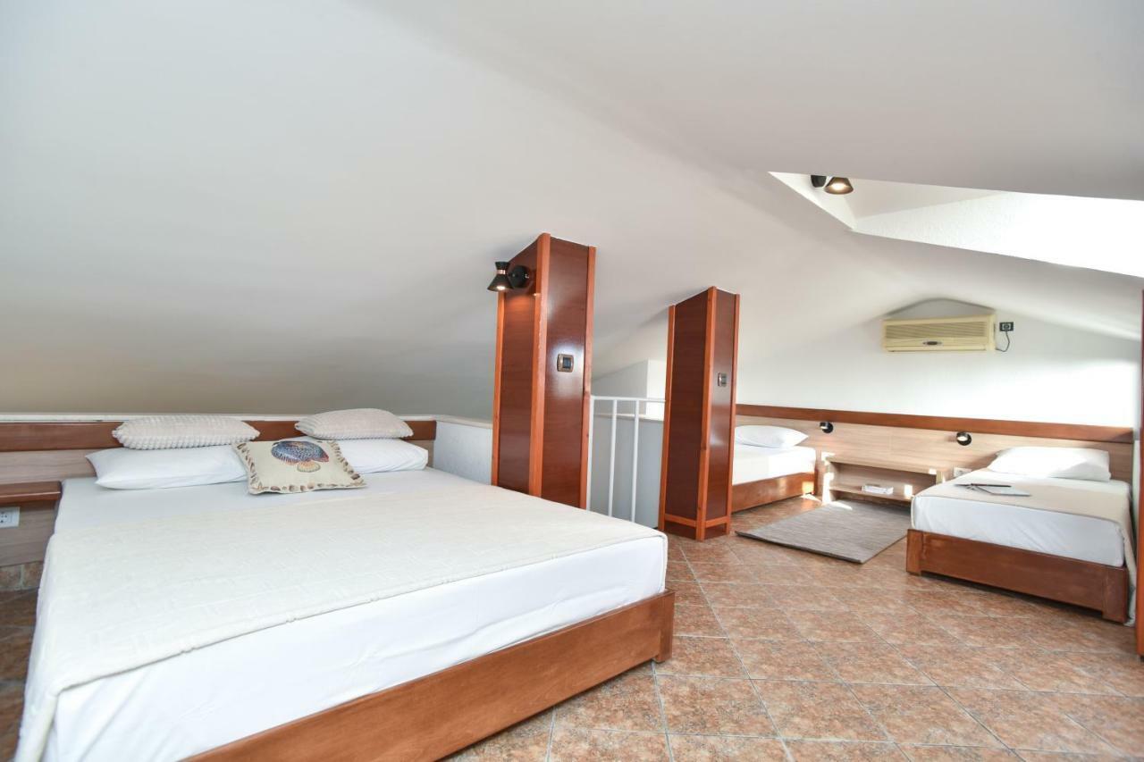 Guest House Jedro Petrovac na moru Exterior foto