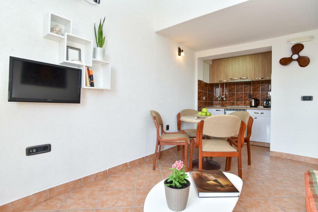 Guest House Jedro Petrovac na moru Exterior foto